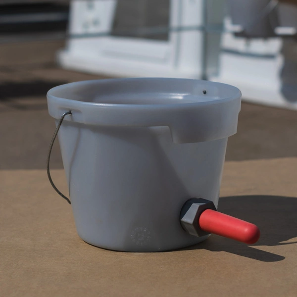 Ведро для выпойки телят пластиковое 5л