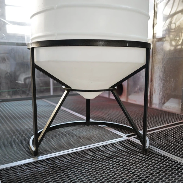 Емкость ФМ 500 л под плотность до 1,5 г/см³ белая в обрешетке