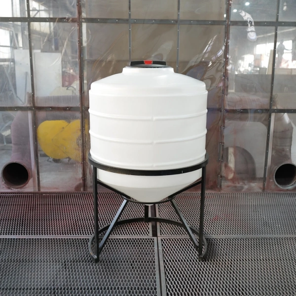 Емкость ФМ 500 л под плотность до 1,5 г/см³ белая в обрешетке